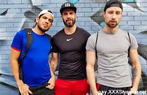 Alex Montenegro, Drew Dixon, Romeo Davis - 2 Cuties Looking For A Big Dick [HD]