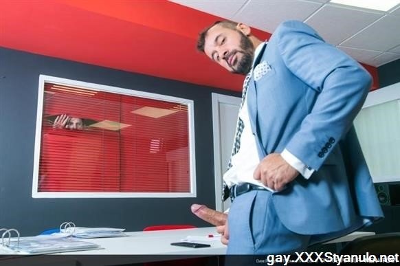 Dani Robles, Thomas Thunder - Office Voyeur [FullHD]